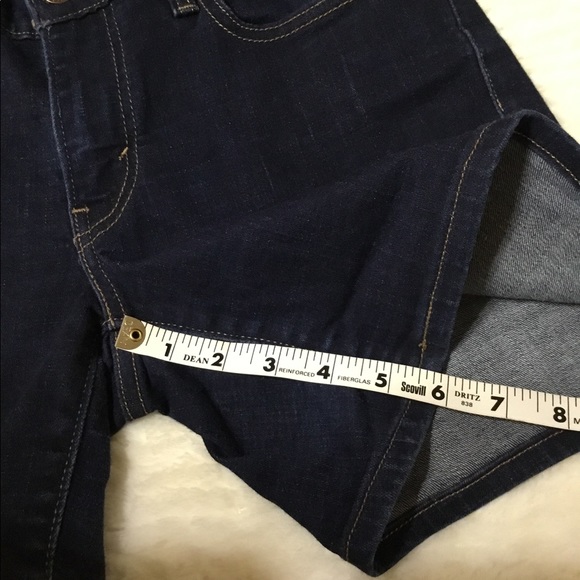 Levi’s Mid rise dark blue shorts size 27 - Picture 5 of 9
